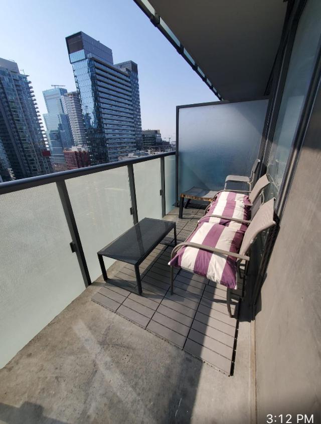 Comfortable Central Downtown Condo - Toronto Esterno foto